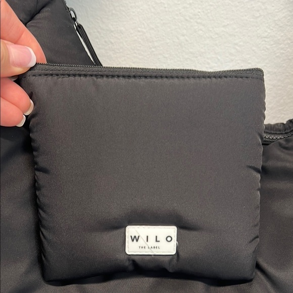 π€π Wilo The Brand Knot Cresent Travels Bag w/ Crossbody & Carry-On Straps βοΈ - Picture 3 of 9